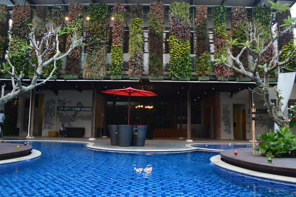 Patra Bandung Hotel Bagian luar foto